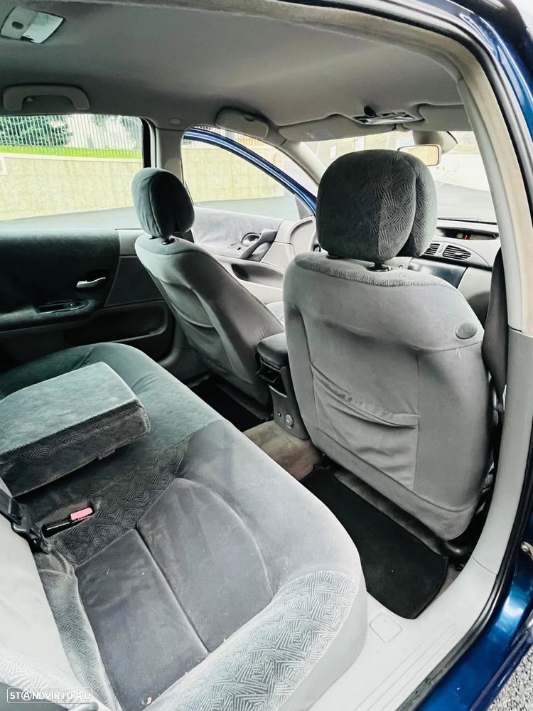 Renault Laguna 1.6 Expression - 9