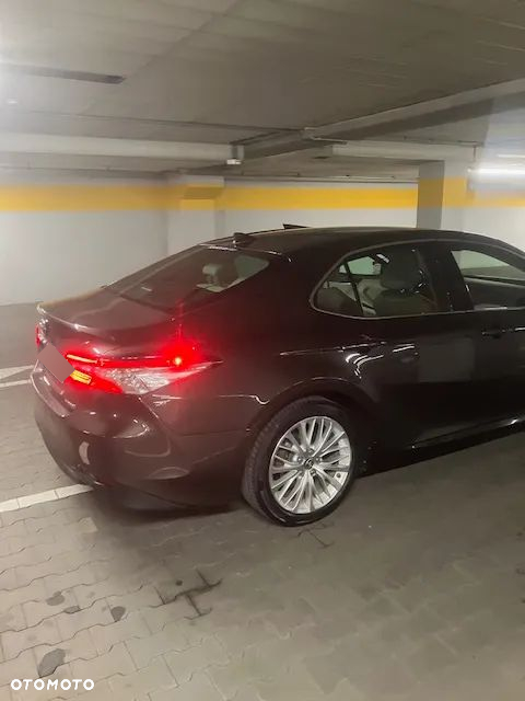 Toyota Camry 2.5 Hybrid Executive CVT - 11