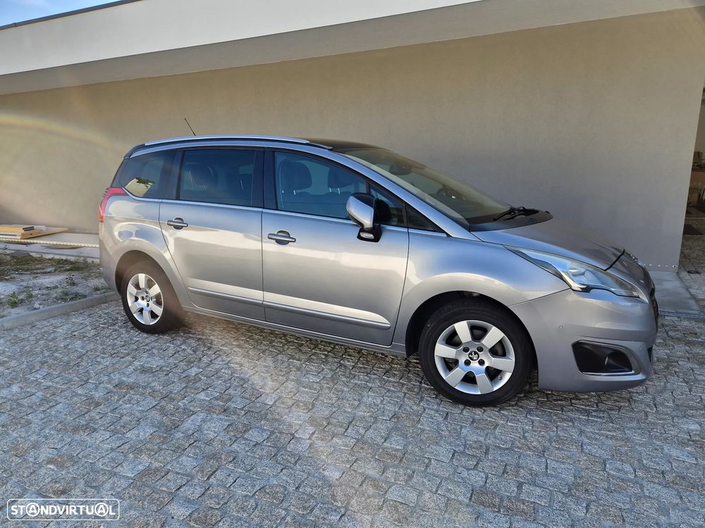 Peugeot 5008 1.6 E-HDi 7L Allure 2-Tronic - 4