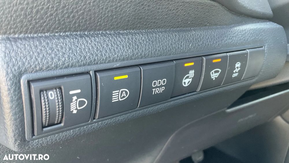Toyota Corolla 1.8 HSD Dynamic - 38