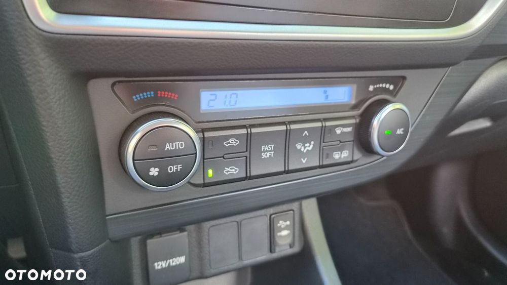 Toyota Auris 1.33 VVT-i Terra - 23