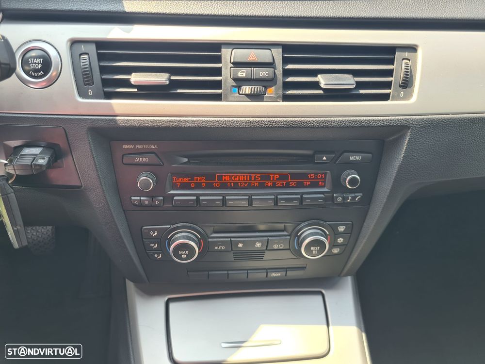 BMW 318 d Sport - 8