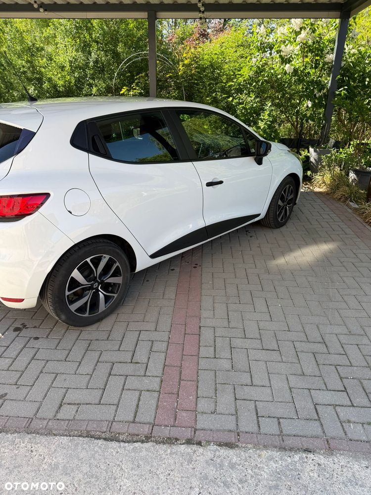 Renault Clio - 2