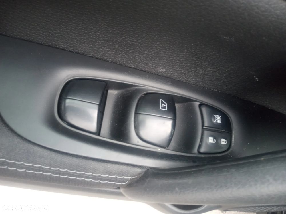 Nissan Qashqai 1.2 DIG-T N-Vision - 18