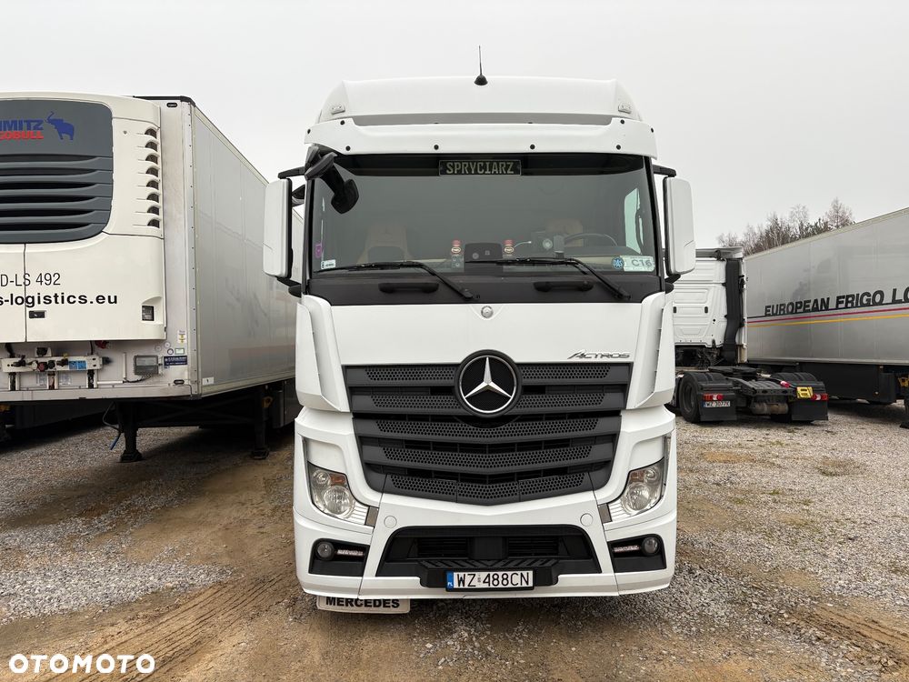 Mercedes-Benz Actros - 2