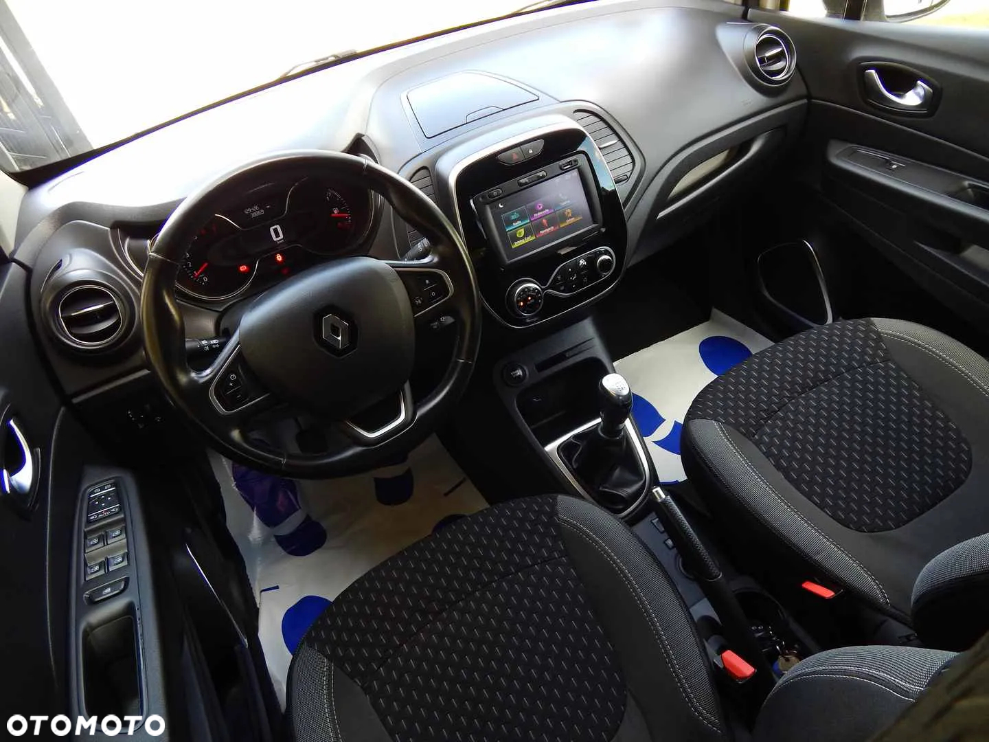 Renault Captur 1.2 Energy TCe Intens - 13