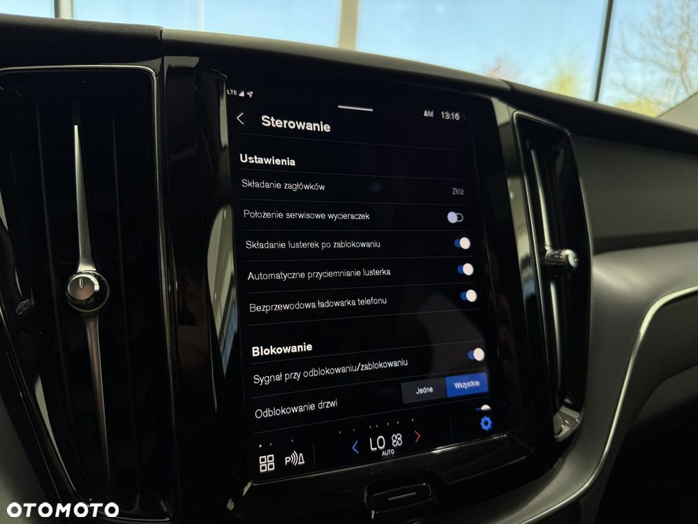 Volvo XC 60 T6 Plug-In Hybrid AWD Inscription - 35