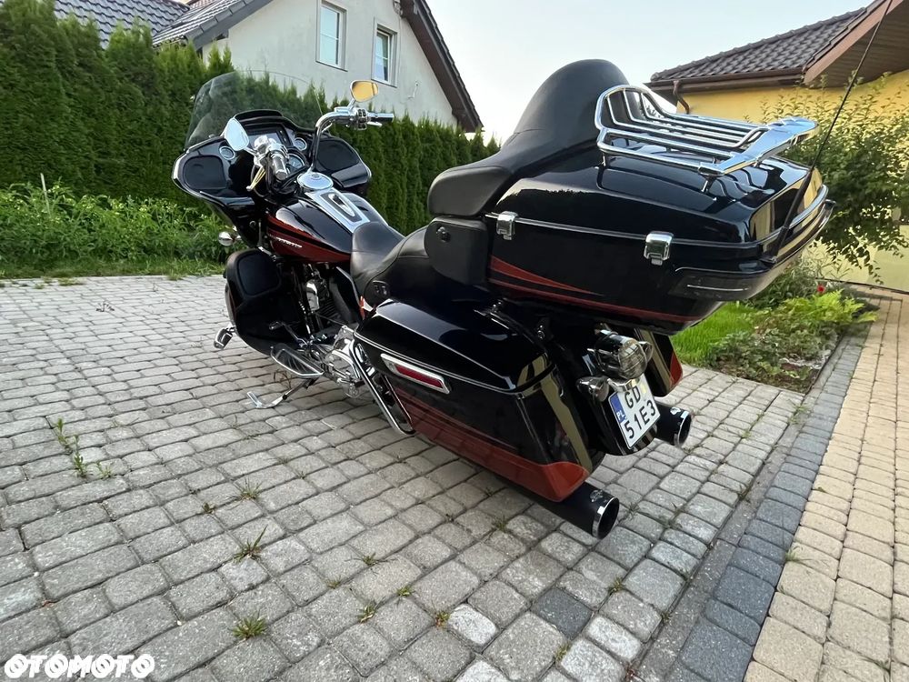 Harley-Davidson Touring Road Glide - 10