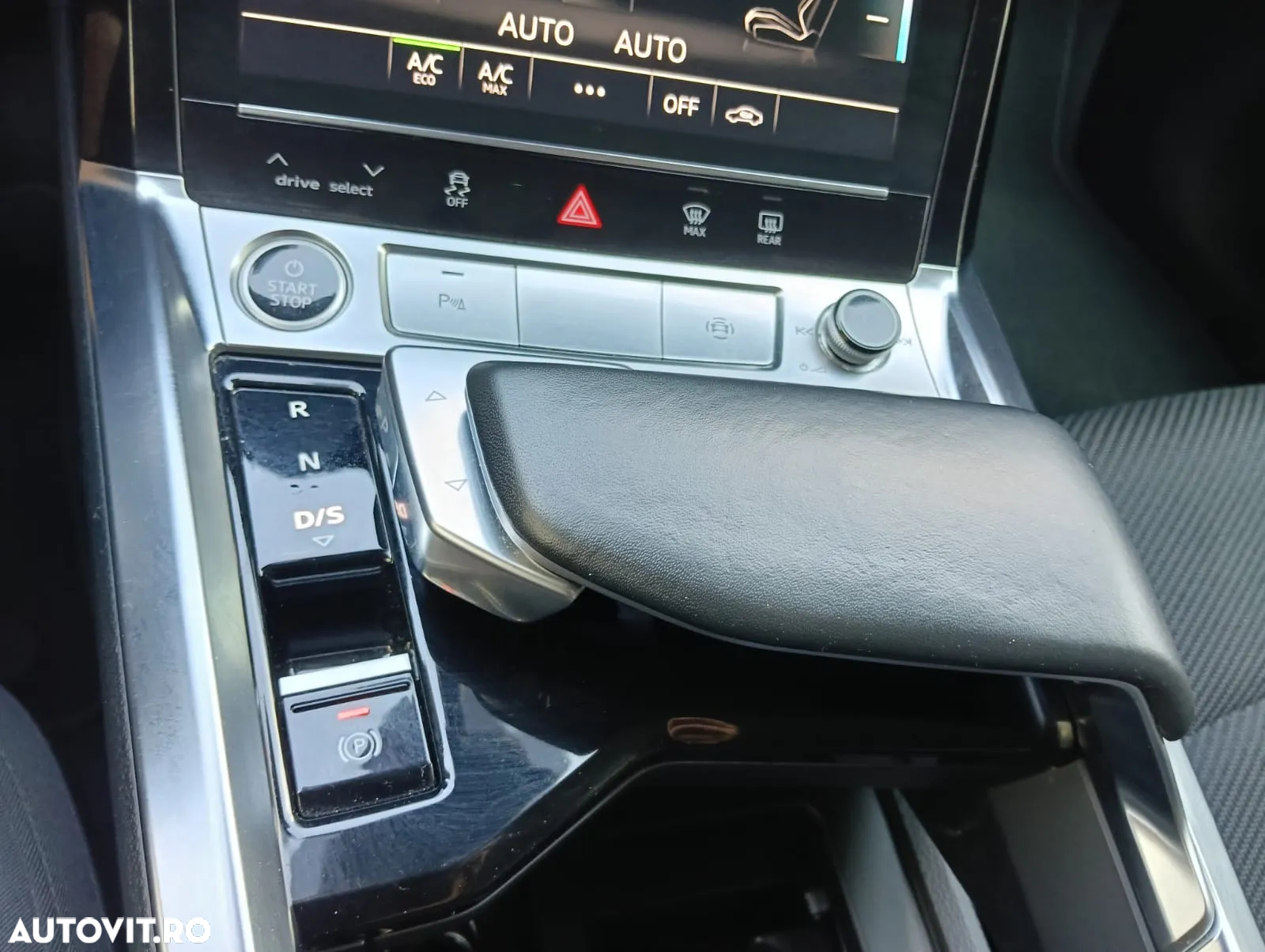 Audi e-tron 55 quattro advanced - 12