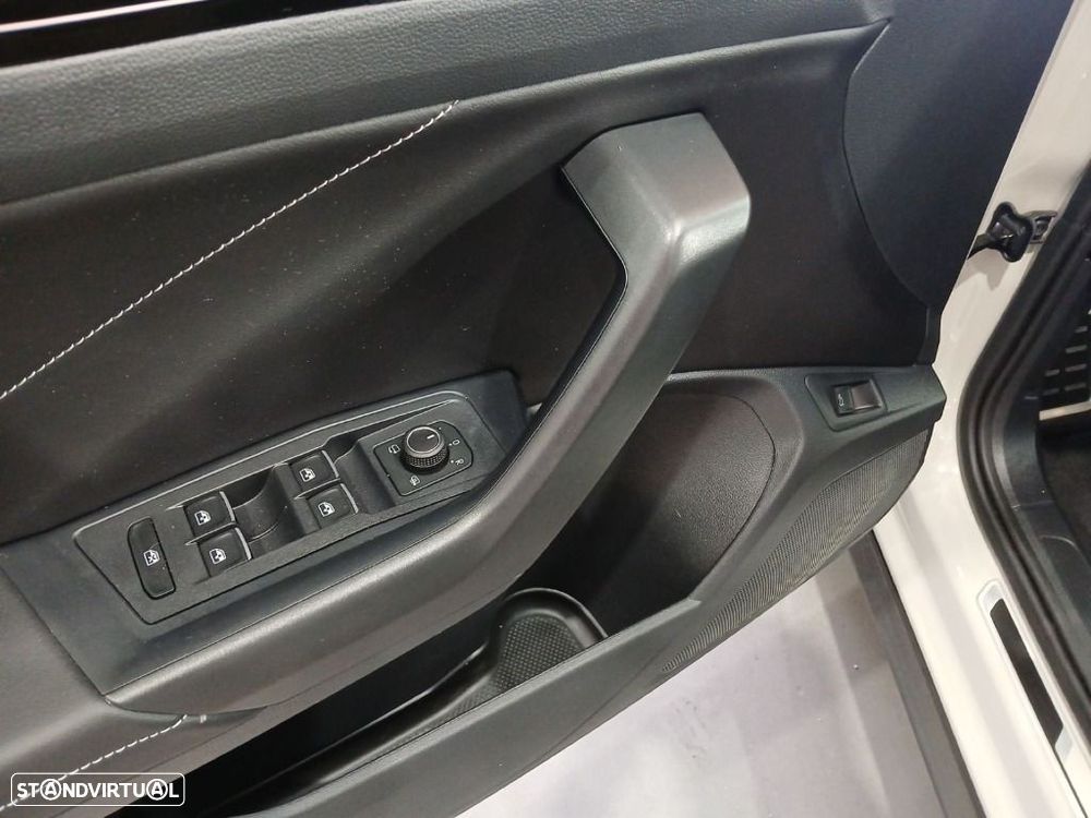 VW T-Roc 1.5 TSI R-Line DSG - 13