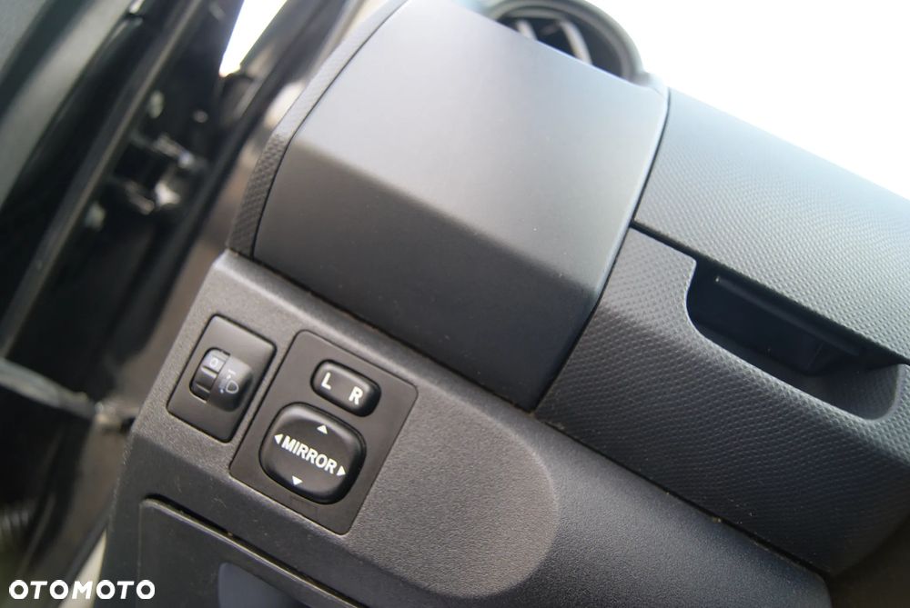 Toyota Yaris 1.0 Luna A/C - 21