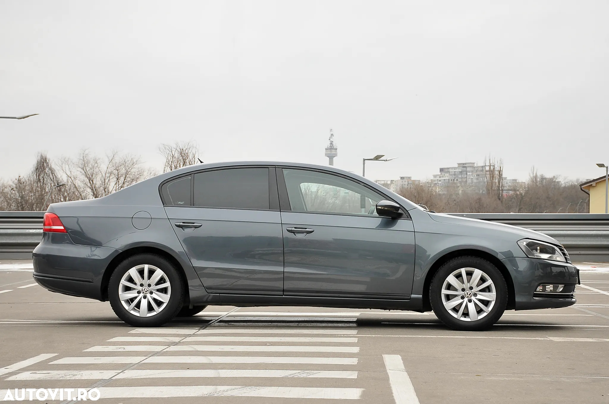 Volkswagen Passat 2.0 Blue TDI SCR Comfortline - 3