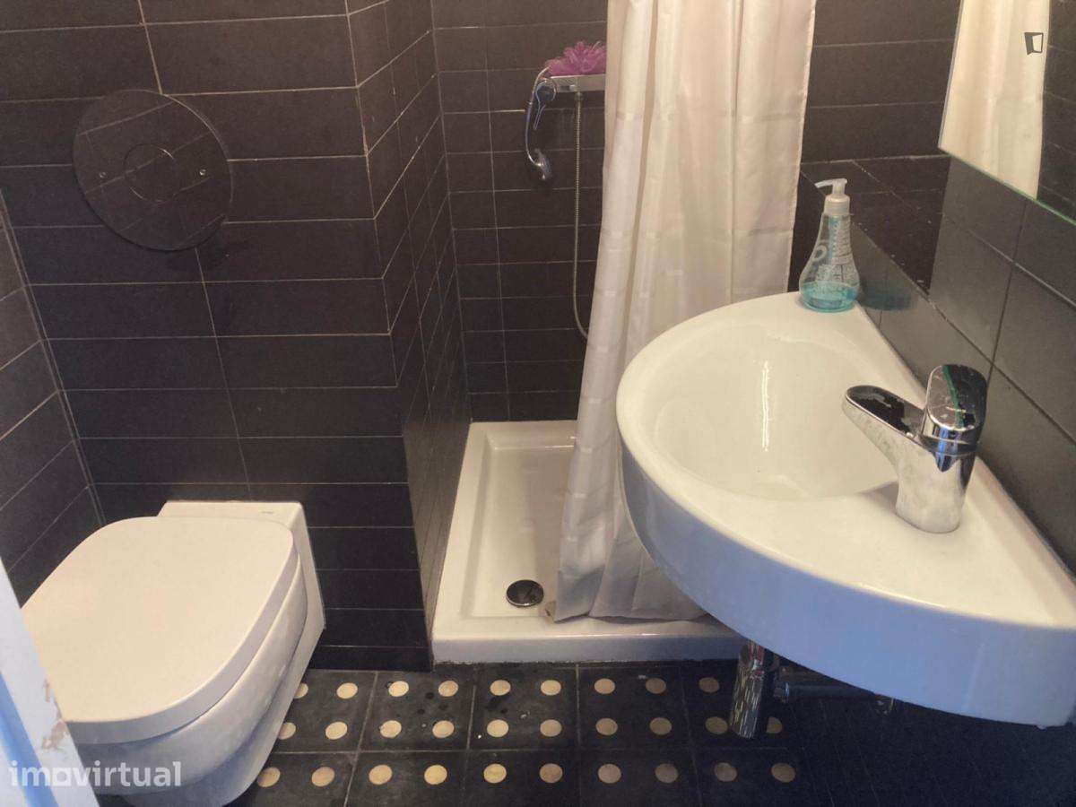 Apartamento com 1 quartos - localizado em Ajuda Lisbon - Grande imagem: 2/24
