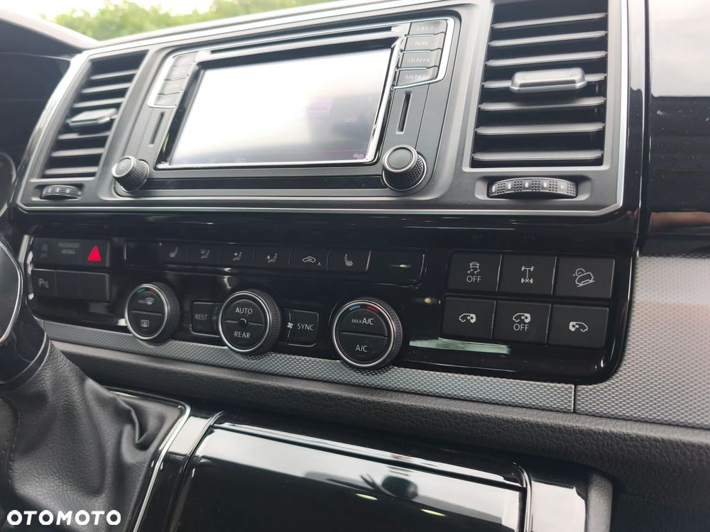 Volkswagen Multivan - 16