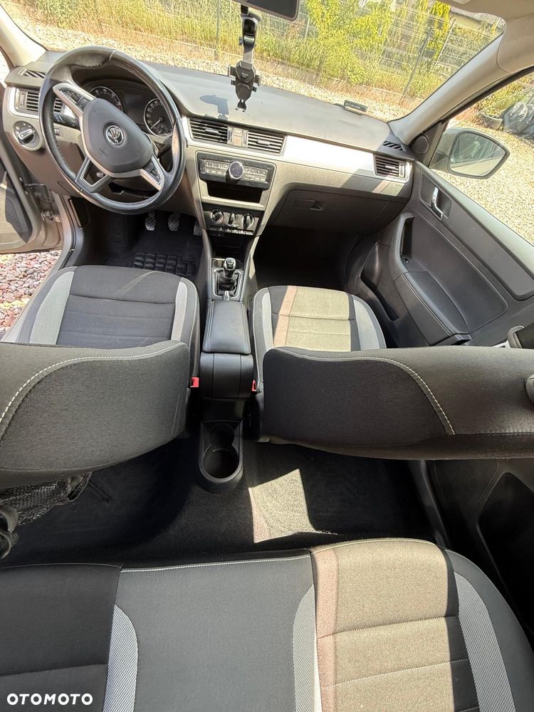 Skoda RAPID Spb 1.2 TSI Ambition - 15