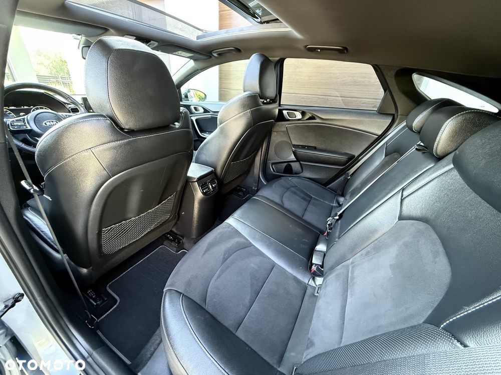 Kia ProCeed 1.5 T-GDI DCT7 OPF GT LINE - 17