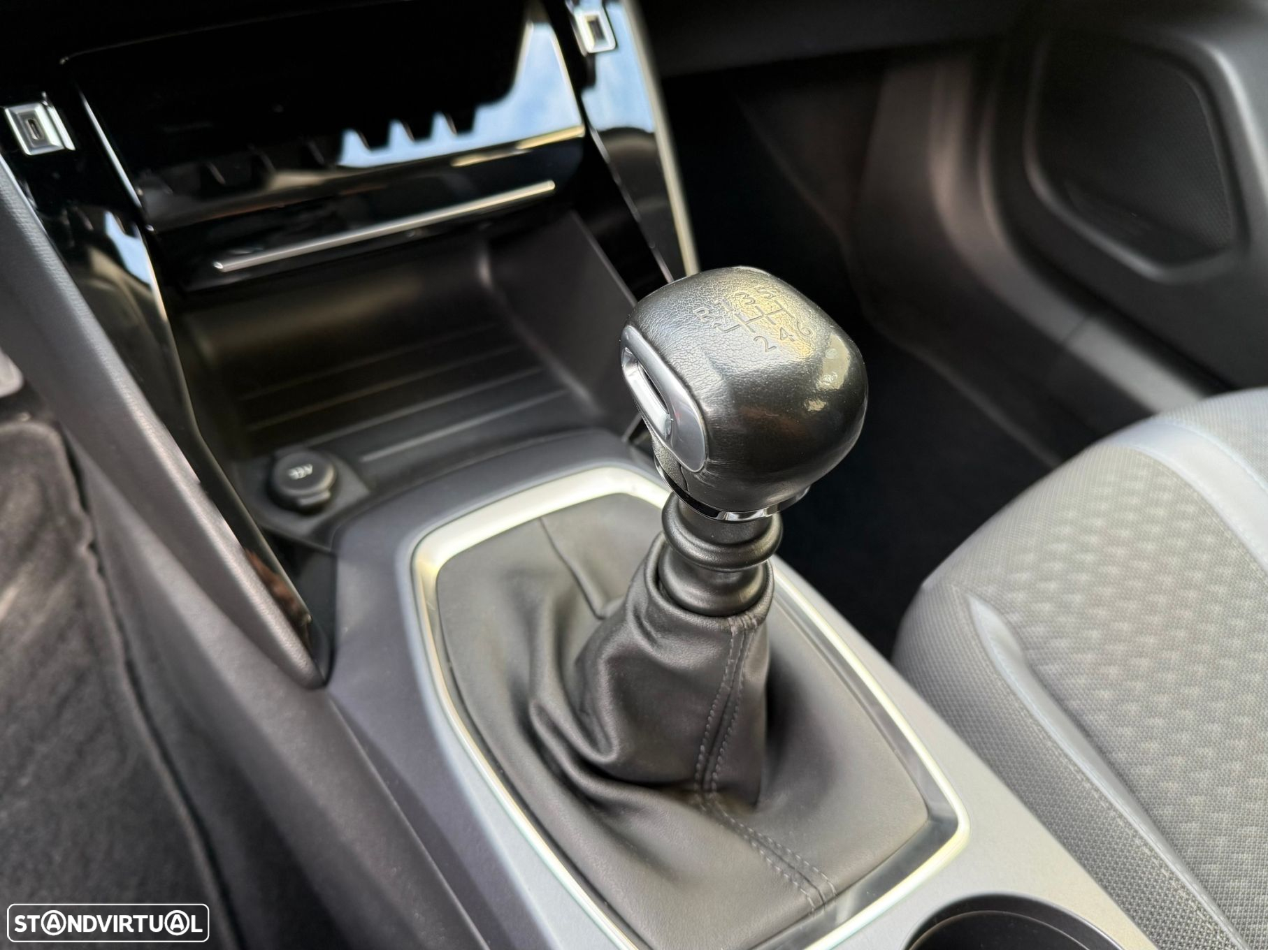 Peugeot 2008 PureTech 130 Stop&Start Allure - 18