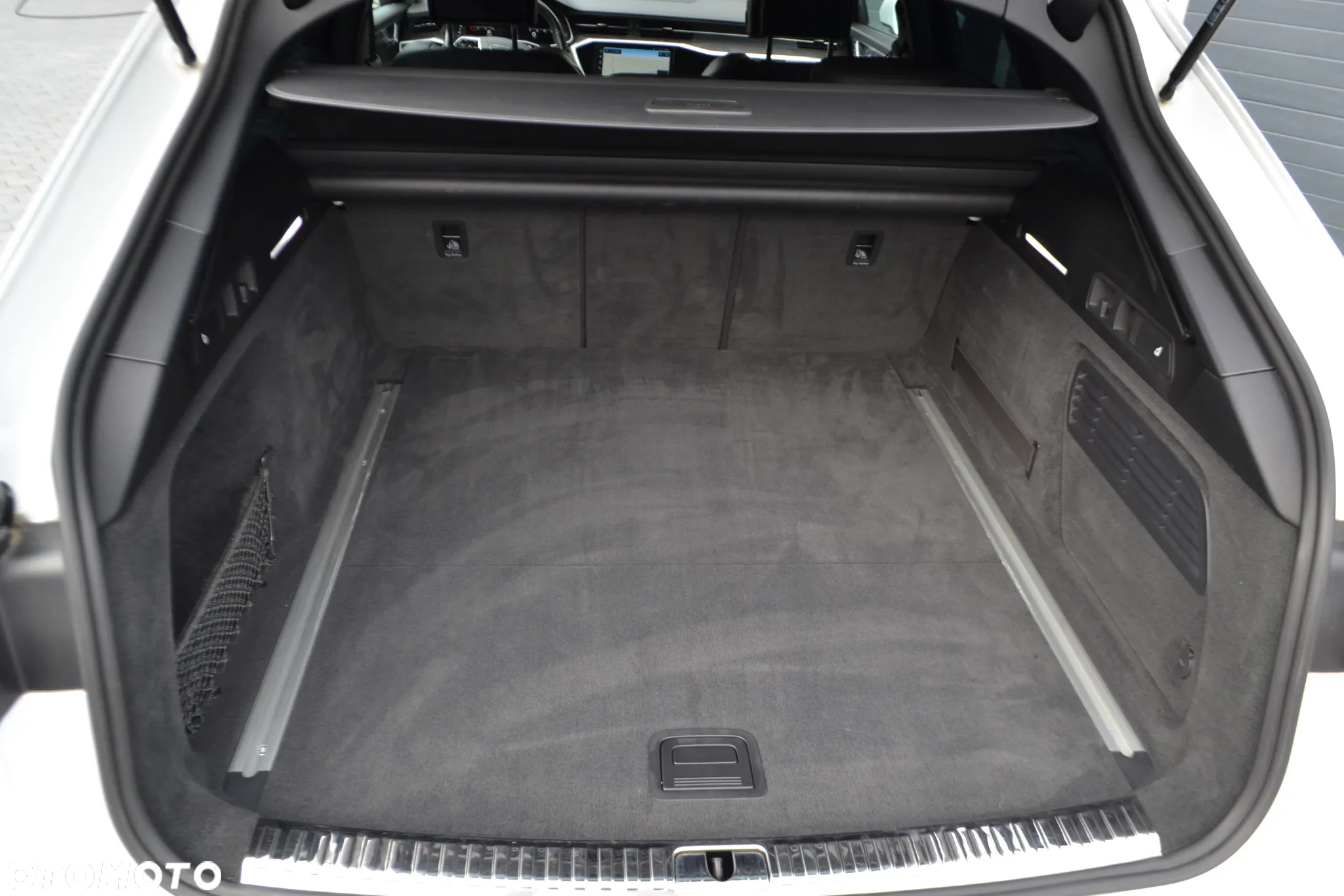 Audi A6 Avant 40 TDI quattro S tronic S line - 28