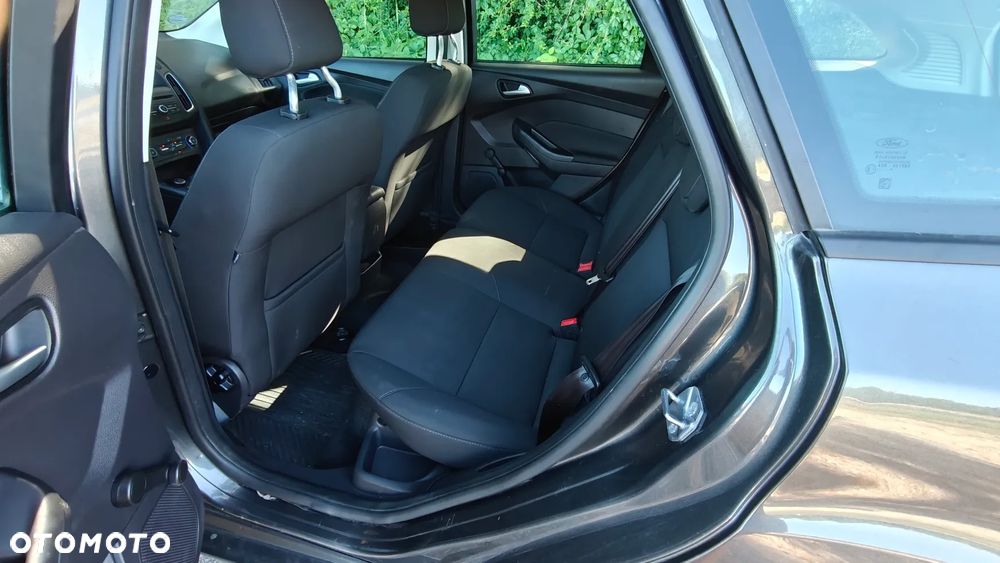 Ford Focus 1.5 TDCi SYNC Edition - 11