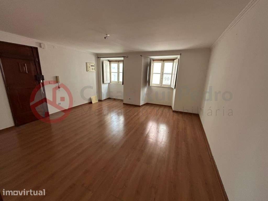 Apartamento T2 num 1º andar na Graça, Lisboa - Grande imagem: 2/16