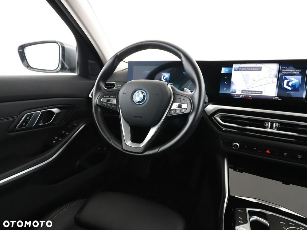 BMW Seria 3 330e PHEV - 17