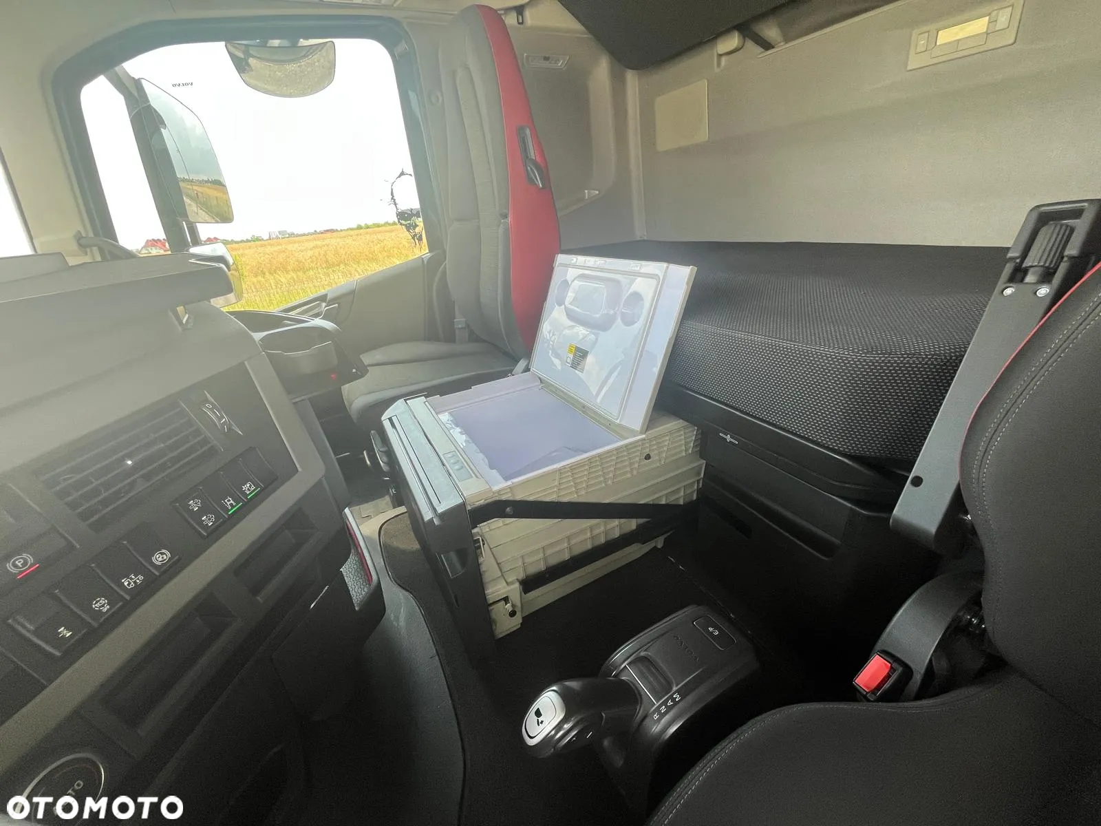 Volvo FH500 / 2021 / NISKI PRZEB / LEKKI 7000 kg / SPROWADZONY Z NIEMIEC - 26