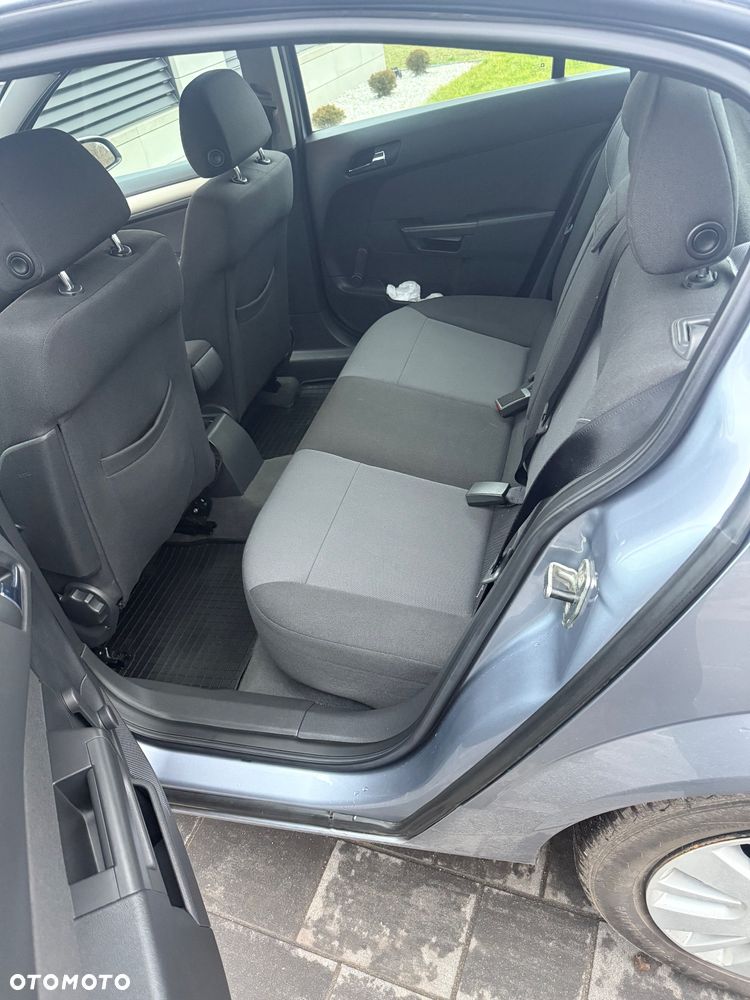 Opel Astra 1.6 - 11