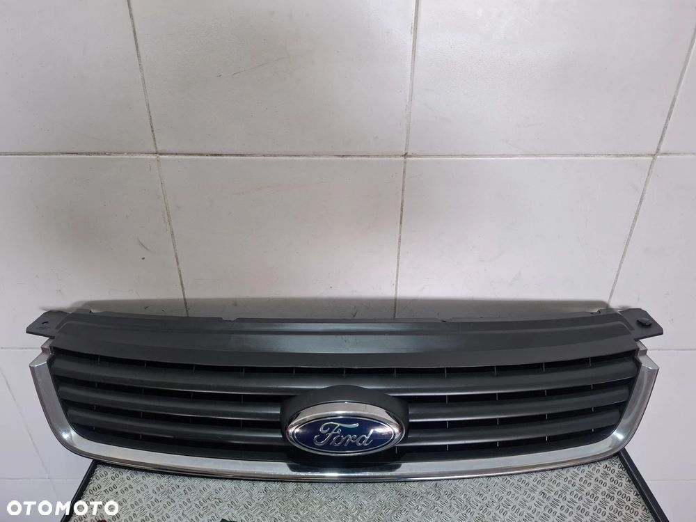 Grill atrapa Ford Kuga MK1 2012 rok nr 8V41R7081A - 1