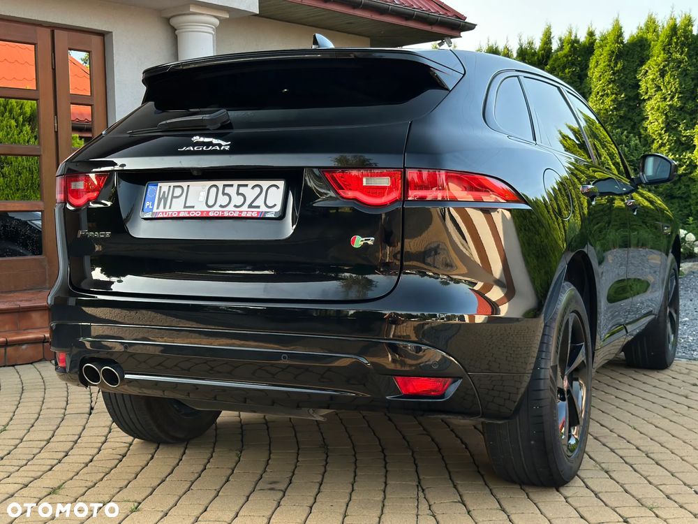 Jaguar F-Pace 20d R-Sport - 31
