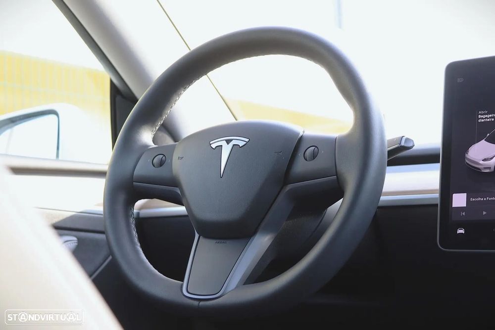 Tesla Model Y Standard - 25