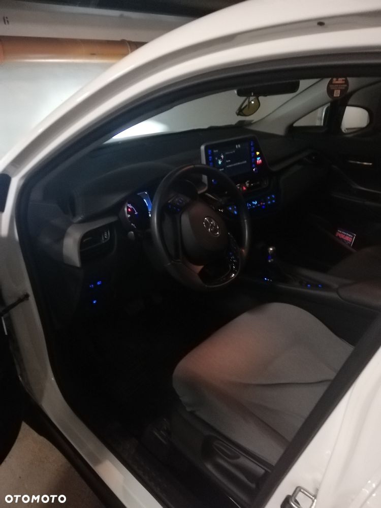 Toyota C-HR - 9