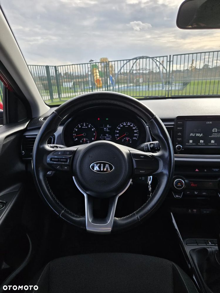 Kia Rio 1.4 L - 32