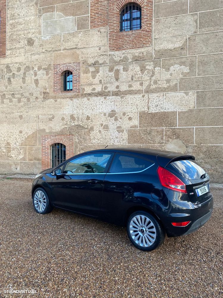 Ford Fiesta 1.6 TDCi Titanium - 12