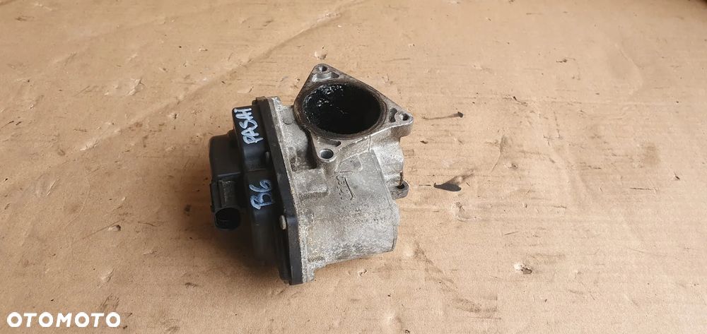 Zawór EGR VW Passat B6 2.0 TDI 03G131501 - 4