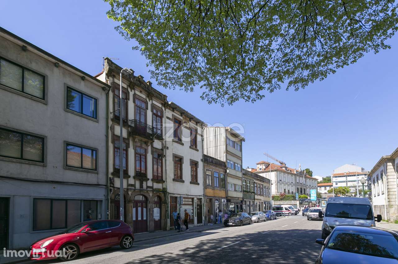 Prédio na Lapa: projecto aprovado, alvará emitido, pronto a arrancar - Grande imagem: 3/31