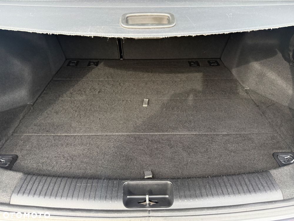 Kia Ceed - 24