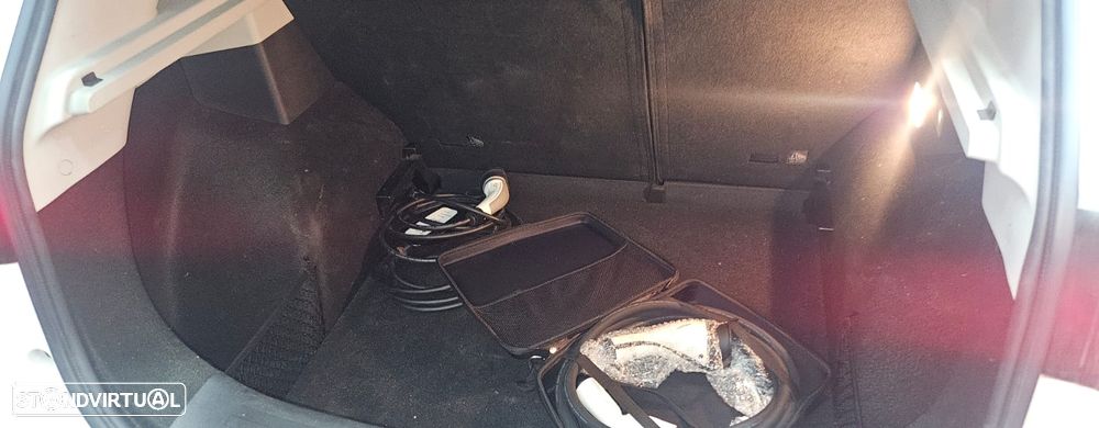 MG ZS EV 50.3 kWh Luxury - 17