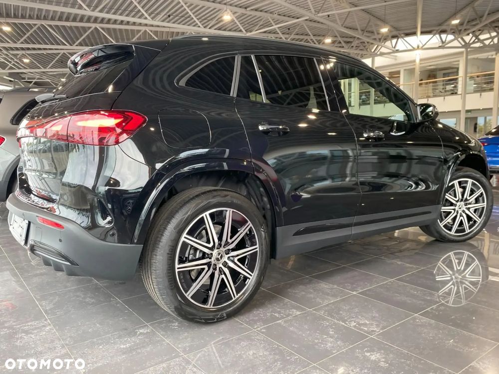 Mercedes-Benz EQA 250+ 70.5kWh AMG Line - 2