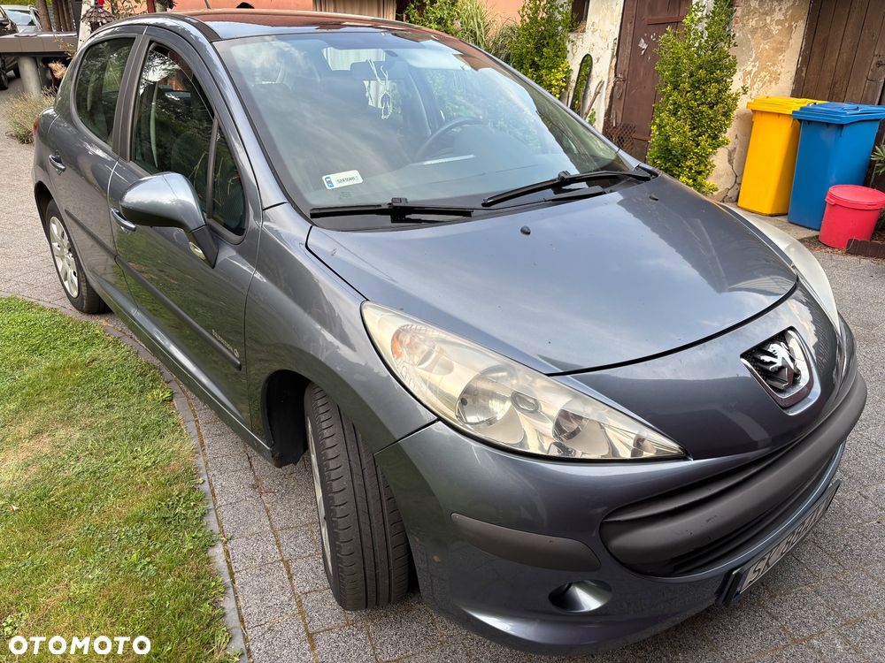 Peugeot 207 1.4 16V Presence - 2