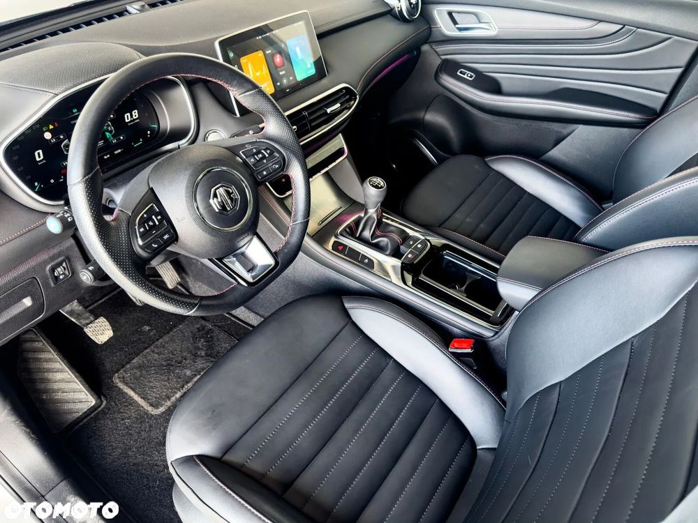 MG HS 1.5 T-GDI Exclusive - 11