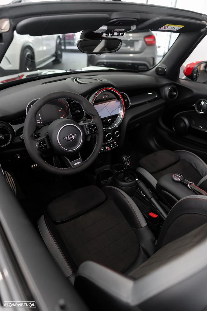 MINI Cabrio John Cooper Works Premium P. JCW Plus - 26