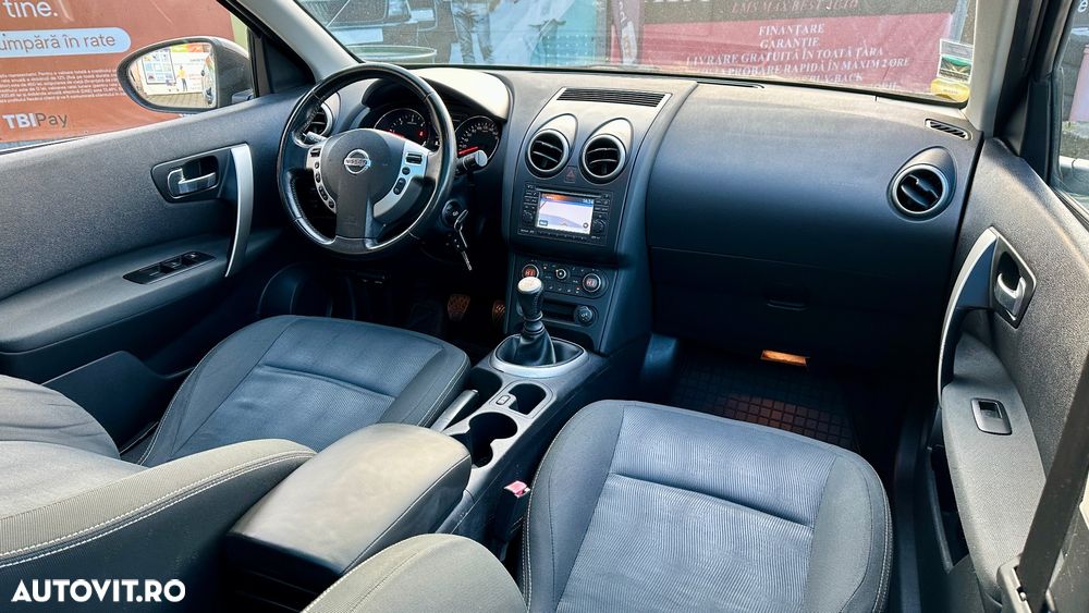 Nissan Qashqai+2 - 5