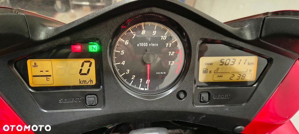 Honda VFR - 12