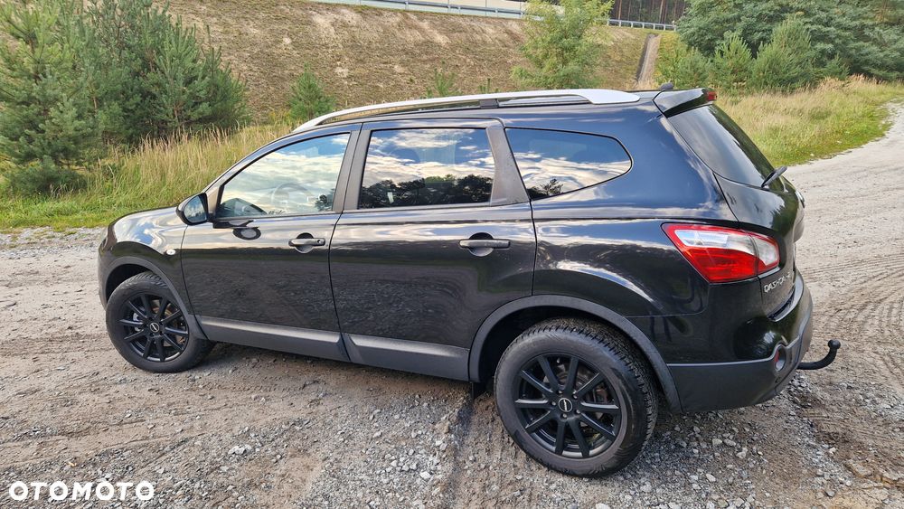 Nissan Qashqai+2 - 22