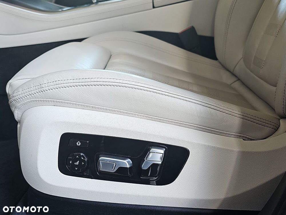 BMW X5 xDrive40d - 27