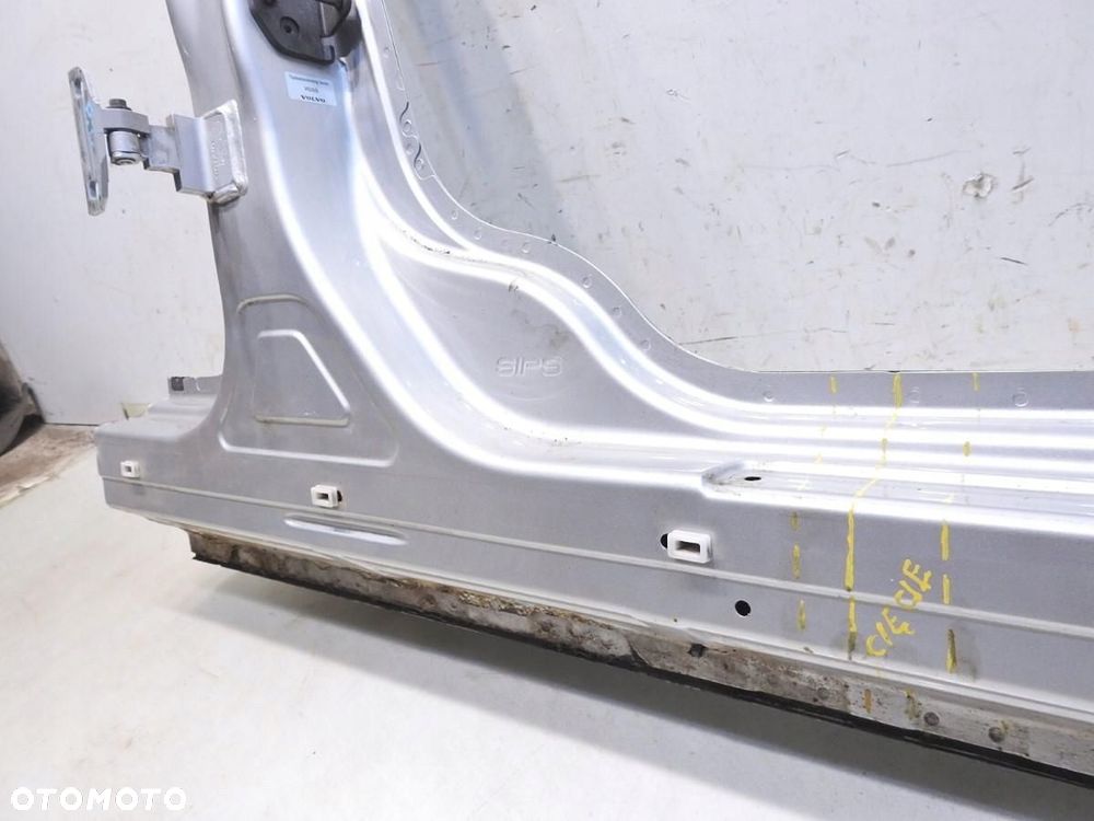 PRÓG SŁUPEK ŚRODKOWY PRAWY 426-26 VOLVO V70 III - 3