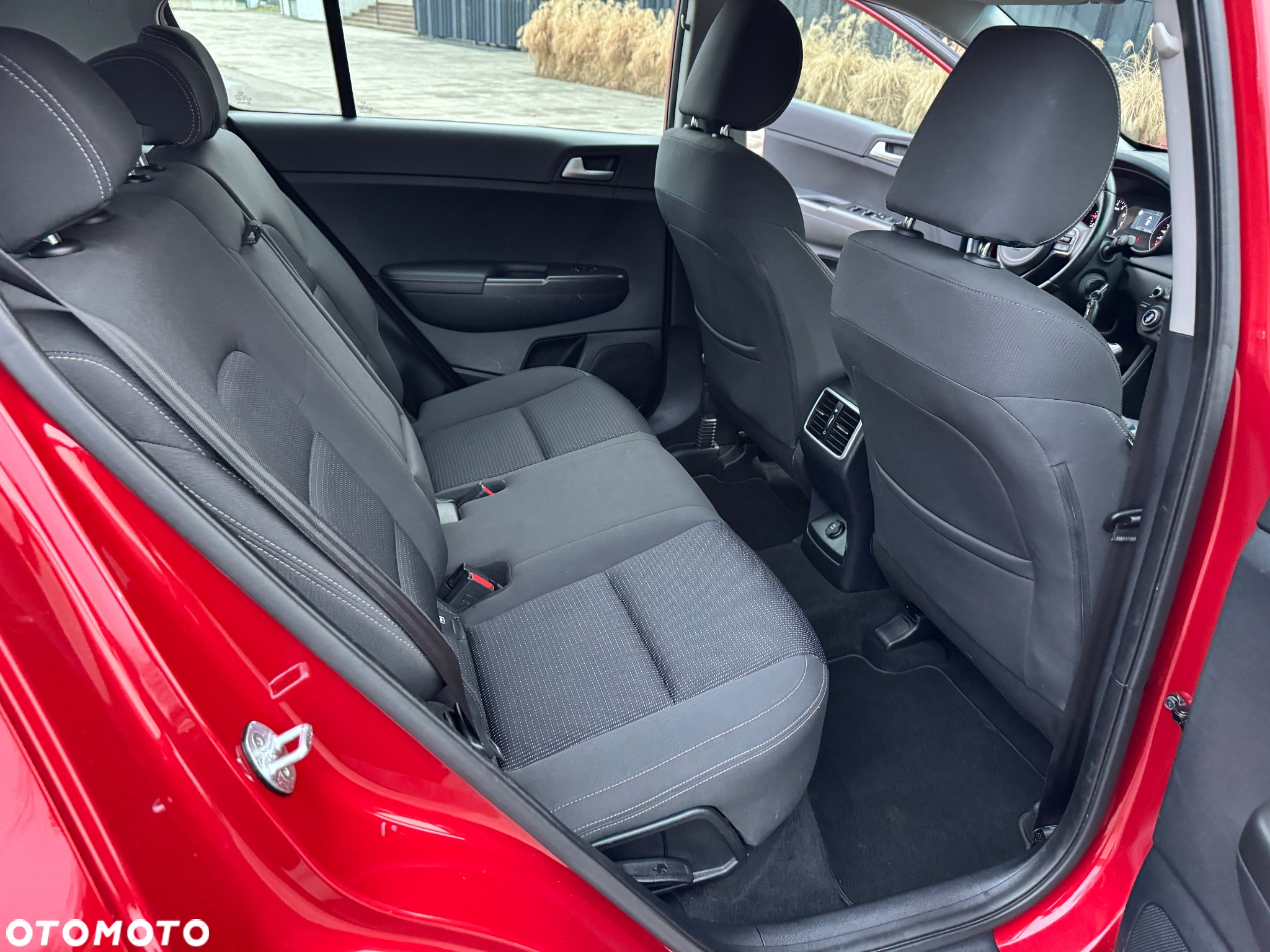 Kia Sportage 1.6 GDI Black Edition 2WD - 31