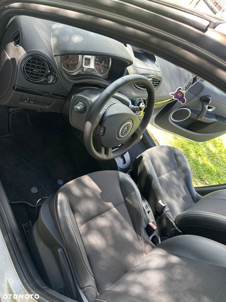 Renault Clio - 30