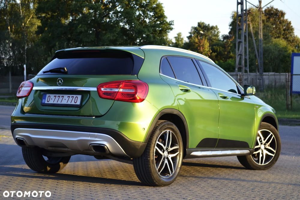 Mercedes-Benz GLA 180 d Activity Edition - 3