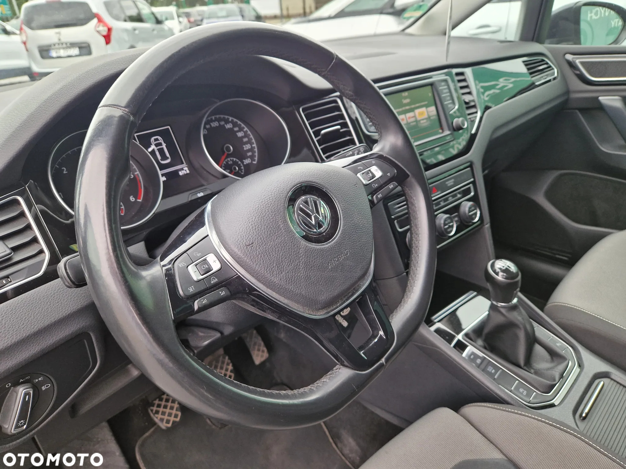 Volkswagen Golf 1.6 TDI BlueMotion Technology Comfortline - 6